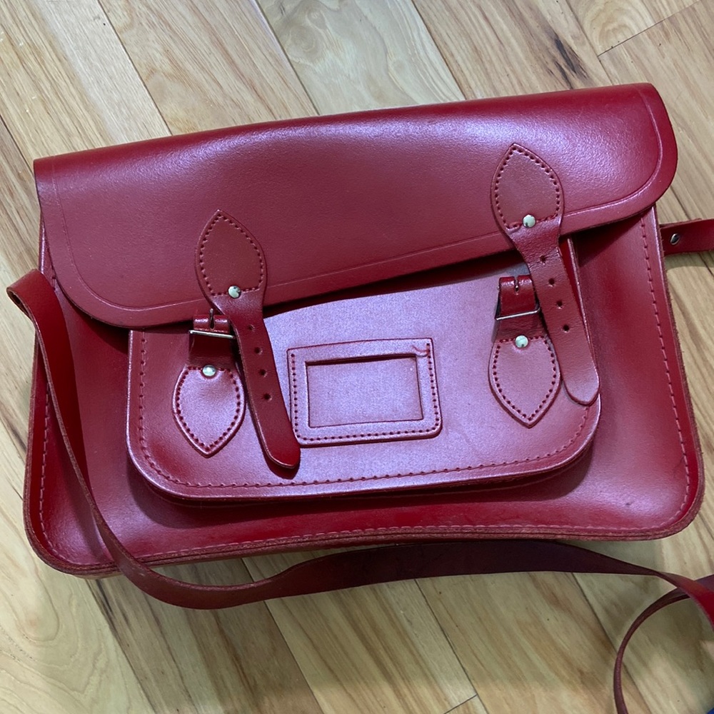 13 inch Cambridge satchel red in used condition check pictures carefully